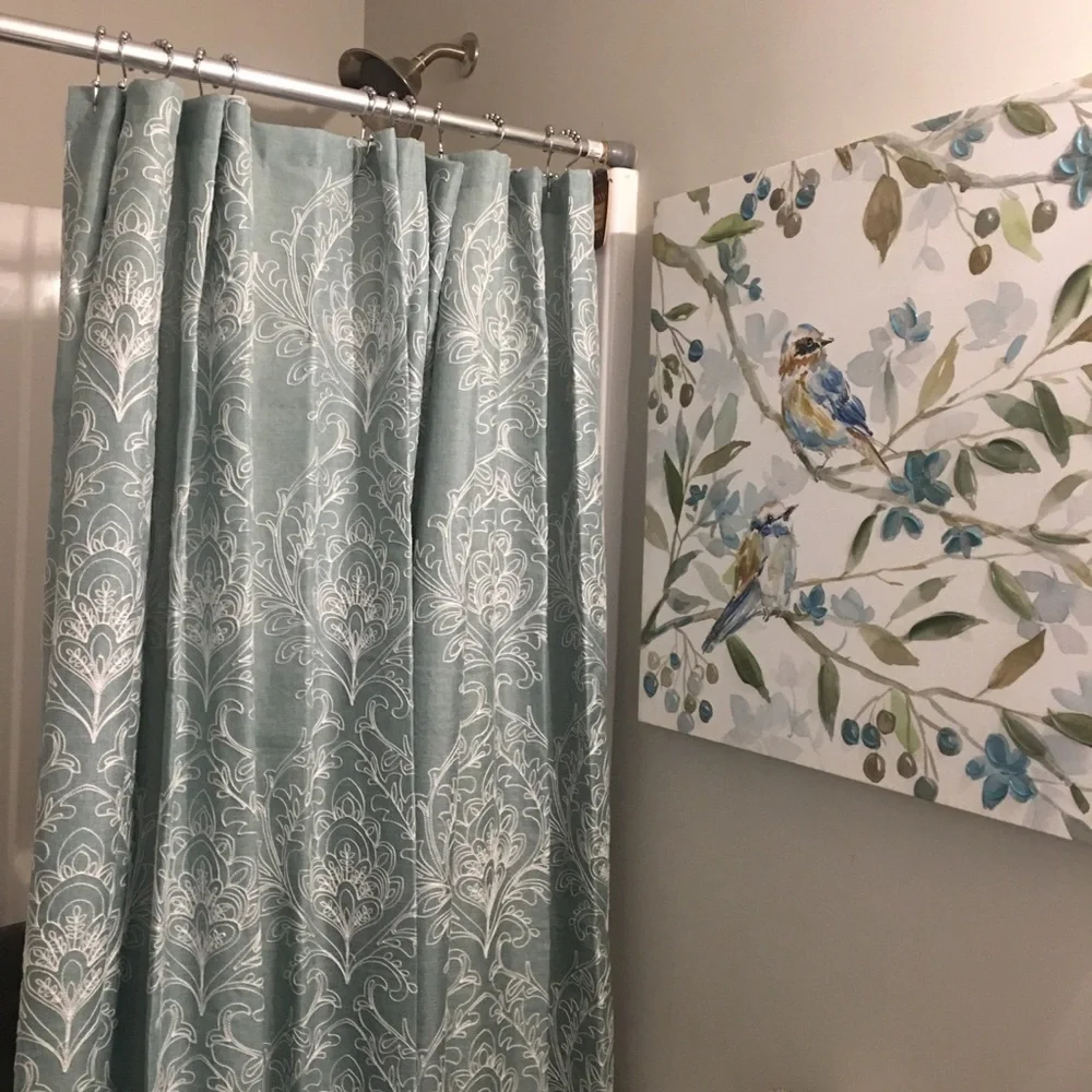 Shower curtain embroidery Green & white Room & Retreat NWOT